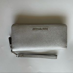 Michael Kors large wallet/wristlet silver